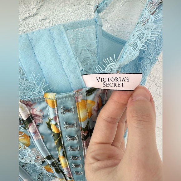 Victoria Secret DREAM ANGELS Unlined Lace-Up Corset Top Lemon Print XS - Picture 10 of 10